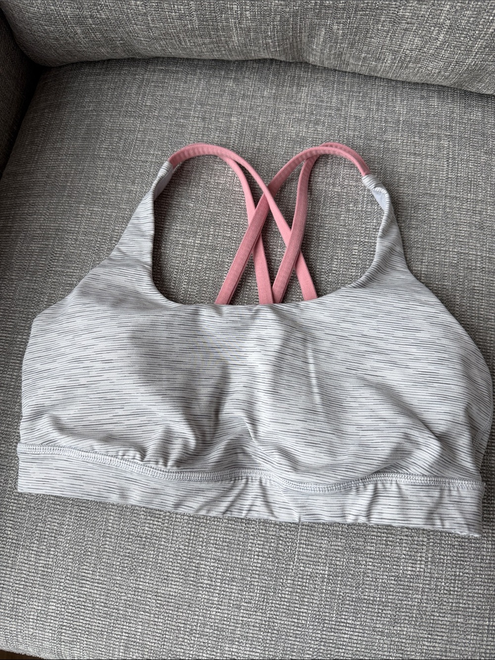 Women Lululemon Energy Sport Bra Size 8